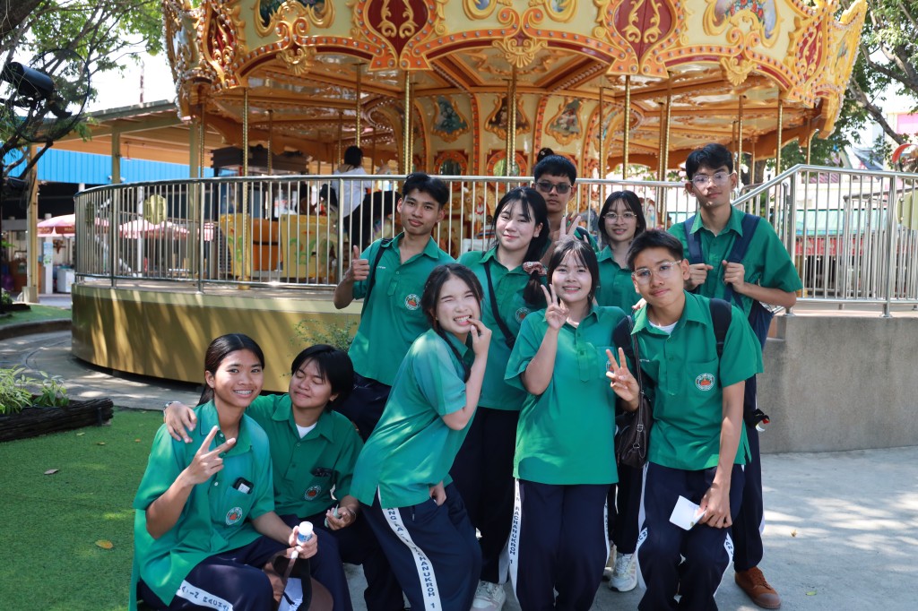 ข่าว ทัศนศึกษานักเรียน ม. 4 ม 5