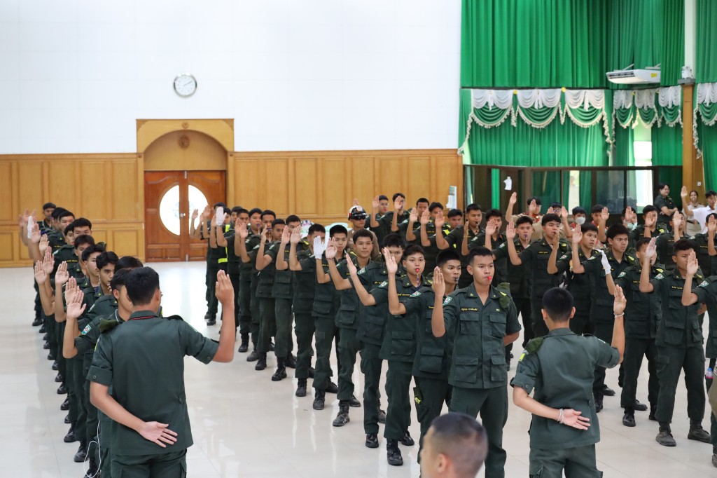 ข่าว อบรมด้านระเบียบวินัยจราจรให้แก่กลุ่มนักเรียนวิชาทหารและลูกเสืออาสาจราจรจิตอาสา