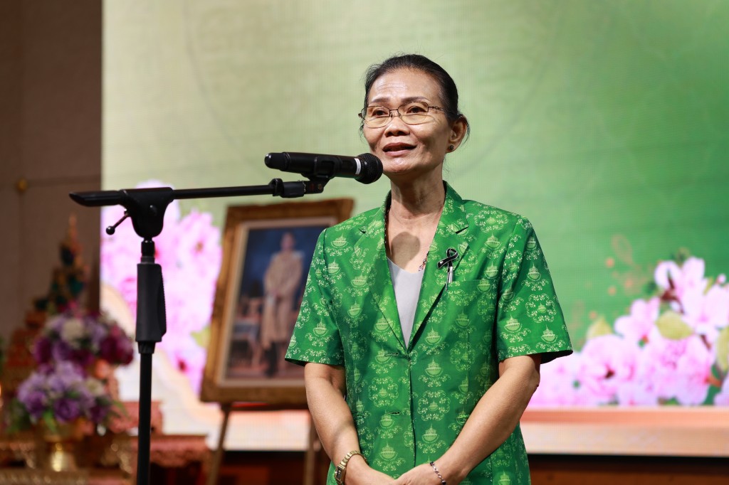 ข่าว พิธีมอบประกาศนียบัตรให้แก่นักเรียนชั้นมัธยมศึกษาปีที่ ๓ และ ๖